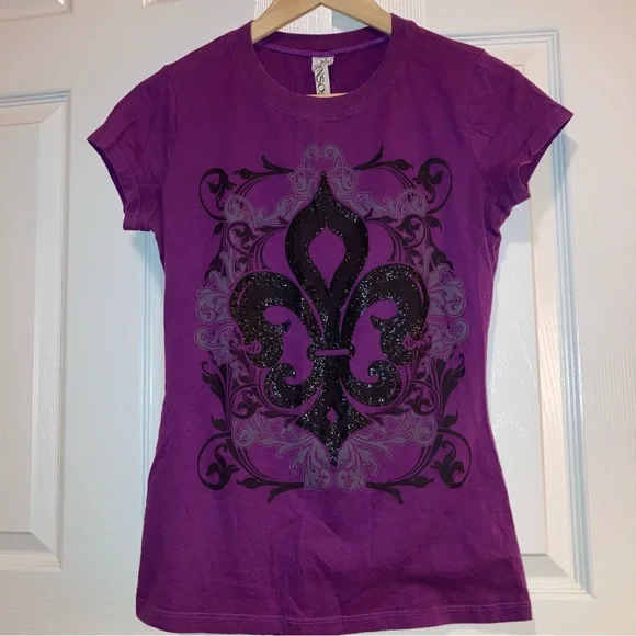 Fleur de Lis T-Shirt - Picture 1 of 4